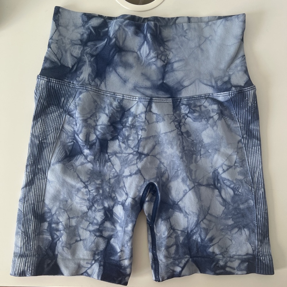 Butt scrunch workout shorts